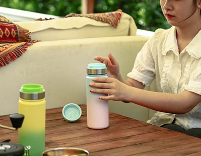 ステンレスボトル業界: 基準と規制