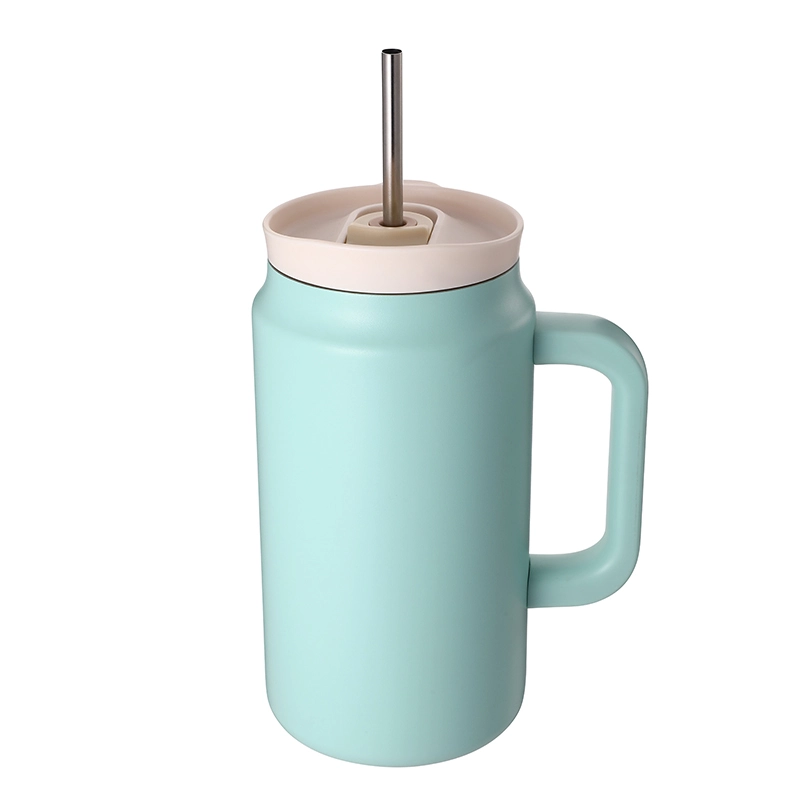 ハンドルおよびわらのふた19313Cが付いている50 ozタンブラー